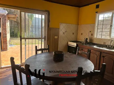 Casa 4 ambientes con 1 baño
