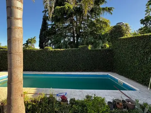 CASA 4 AMBIENTES VENTA GLEW PILETA LOCAL Y GARAJE