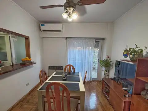 Echeverria 900, Piso 1
