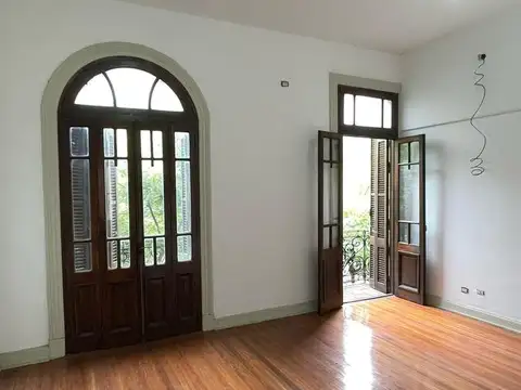 Depto Tipo Casa en Alquiler de 5 ambientes