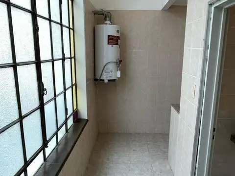 Depto Tipo Casa en Alquiler 80 años