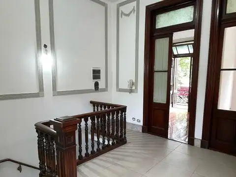 Depto Tipo Casa 5 ambientes con 2 baños