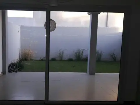 Casa en Venta en Altos de Manantiales, USD 215.000