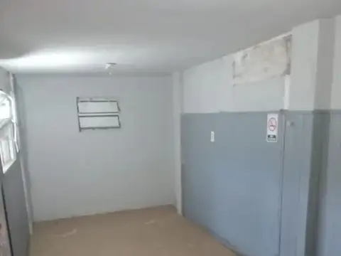 Alquiler Galpón 320 m en Villa Ballester | Excelente Estado | 2 Baños | Ubicación Estratégic