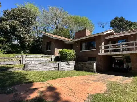 1439 - Del Tiburon 480
