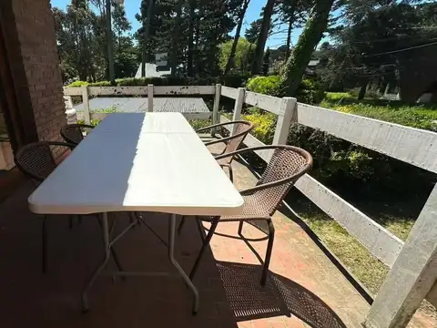 Casa 6 ambientes con 3 baños