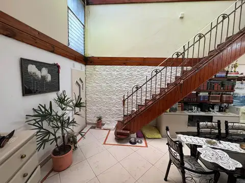 Depto Tipo Casa en Venta de 4 dormitorios