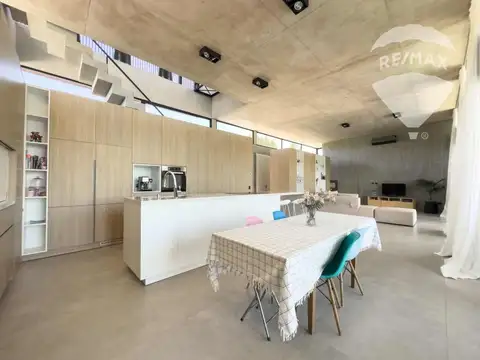 ALQUILER CASA 4 AMB A LAGO CENTRAL PUERTOS ESCOBAR