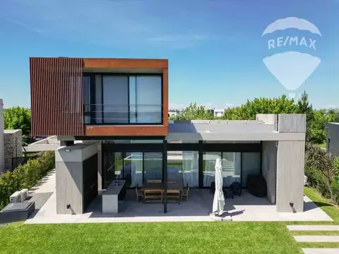 ALQUILER CASA 4 AMB A LAGO CENTRAL PUERTOS ESCOBAR