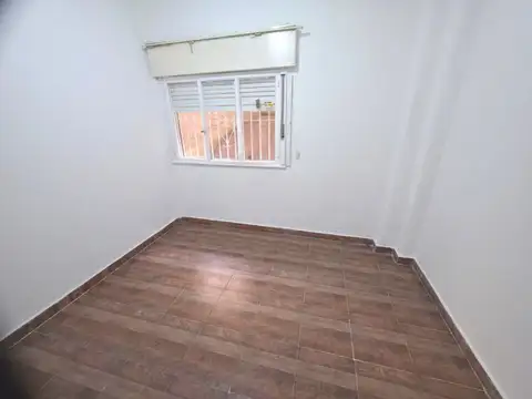Depto Tipo Casa 4 ambientes con 1 baño