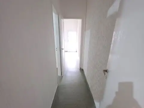 Depto Tipo Casa en Alquiler de 4 ambientes
