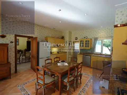 Casa 7 ambientes con 3 baños