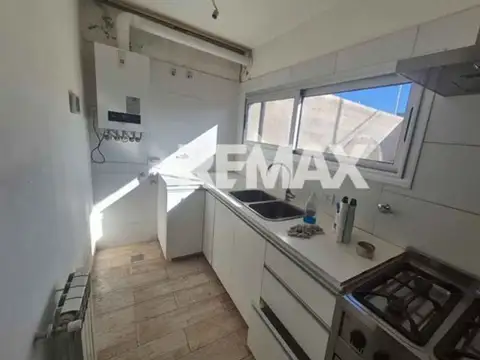Depto Tipo Casa en Alquiler de 3 ambientes