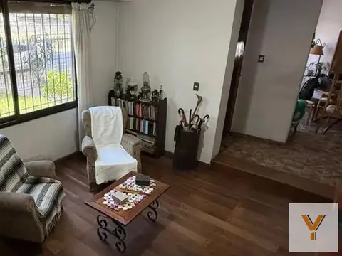 Depto Tipo Casa 5 ambientes con 2 baños