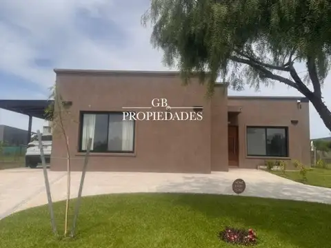 Casa en Venta en Pilar del Este - San Ramon, USD 185.000