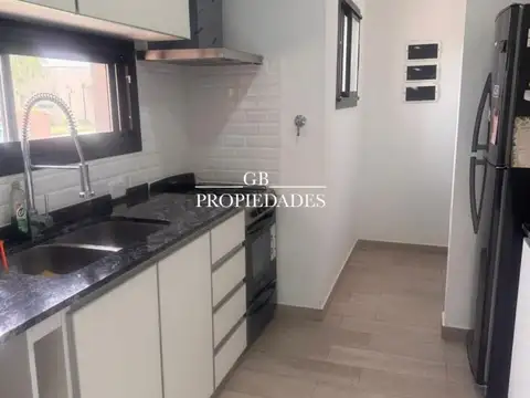 VENTA, Casa, 4 AMBIENTES,  en San Ramón, Pilar del Este