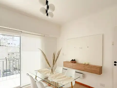 Departamento 3 ambientes c/dependencia al frente con balcón / Zona centro