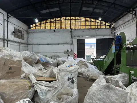 Galpon en Alquiler 62  mts Frente