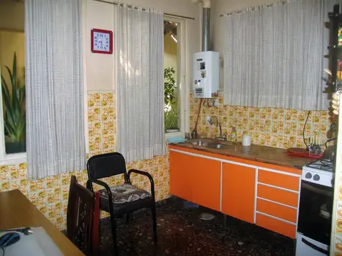RETASADA   VIVIENDA ADAPTADA PARA DOS FAMILIAS