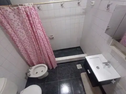 VENTA CASA 3 AMB PATIO JARDIN GARAGE SAN MIGUEL