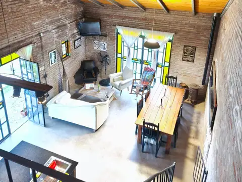 Casa 2 ambientes con 1 baño