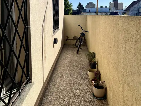 Depto Tipo Casa 3 ambientes con 1 baño
