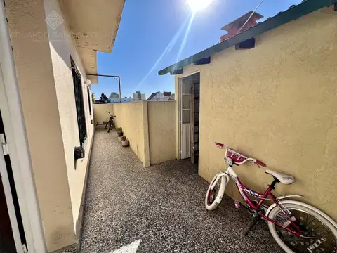Depto Tipo Casa en Venta en Remedios De Escalada, USD 84.000