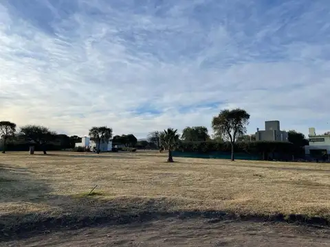 VENTA TERRENO VALLE DEL GOLF 1 ETAPA