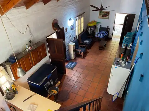 Casa 2 ambientes con 1 baño