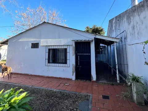 CASA 4 AMB EN DON TORCUATO