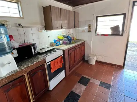 Casa 4 ambientes con 1 baño