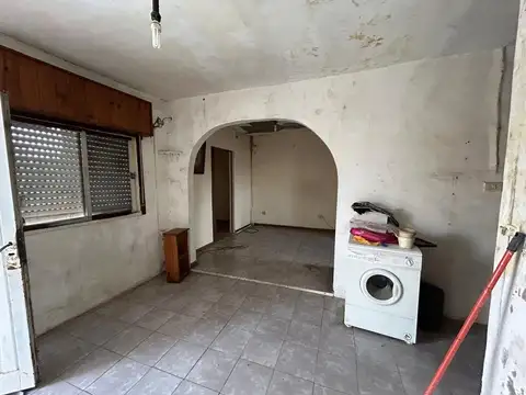 Casa 3 ambientes con 1 baño
