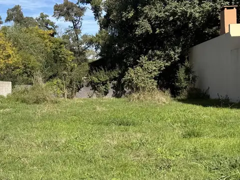 ¡Un terreno único y lleno de posibilidades a la venta en Lobos!