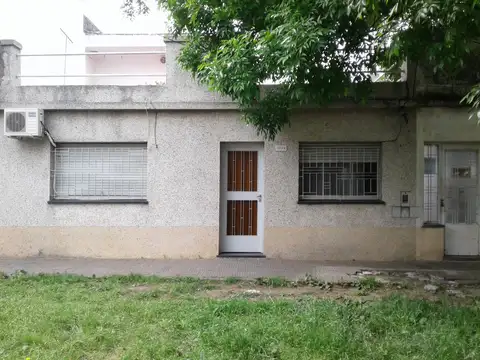 Casa  frente 2 dormitorios Amenabar 1900