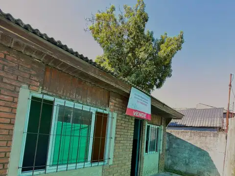 Casa a refaccionar con 9 ambientes, 2 baños, en Ricardo Rojas