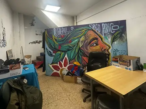 IMPORTANTE LOCAL COMERCIAL - VIA PUBLICA - IDEAL CERVECERÍA y/O USO PROFESIONAL- EXCELENTE UBICACIÓN