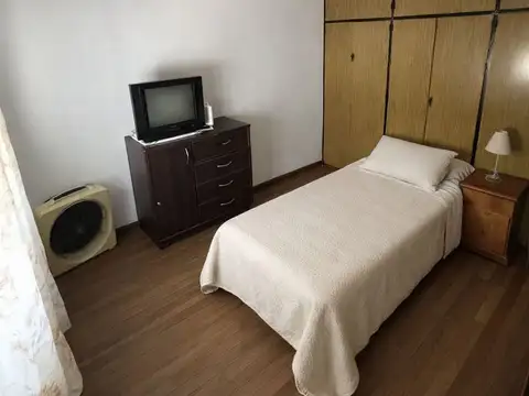 Depto Tipo Casa en Venta 57 años