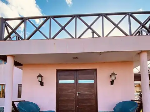Casa 4 ambientes con 3 baños