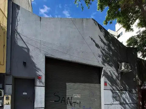 Excelente Deposito en la zona de villa crespo