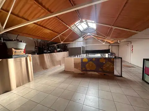 Excelente Deposito en la zona de villa crespo