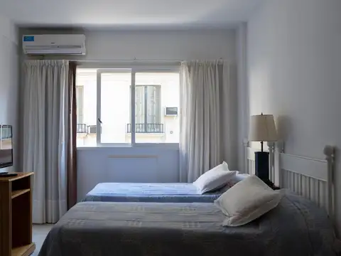 Temporal equipado al FRENTE para 2 Pers./ MUY LUMINOSO!! CENTRO