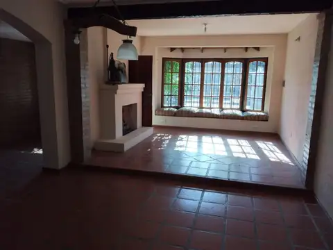 Casa en Venta en Granja De Funes, USD 146.000