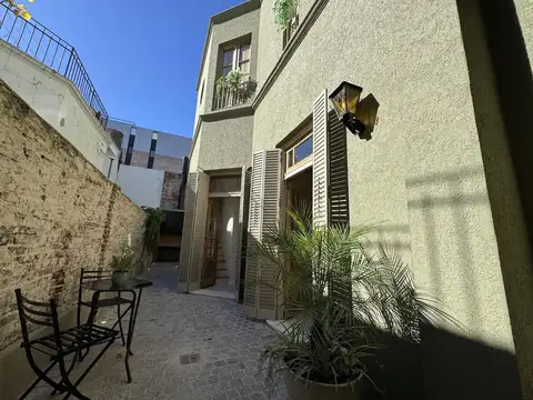 CASA DE TRES DORMITORIOS VENTA PILETA Y PATIO EXCLUSIVOS PICHINCHA ROSARIO
