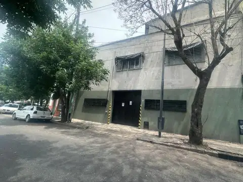VENTA DEPOSITO GAPON BARRACAS SALIDA A DOS CALLES
