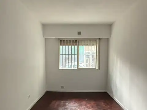 Departamento de un dormitorio y comodín más patio!