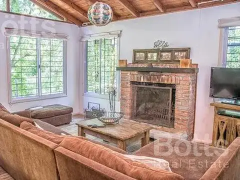 Casa 4 ambientes con 1 baño