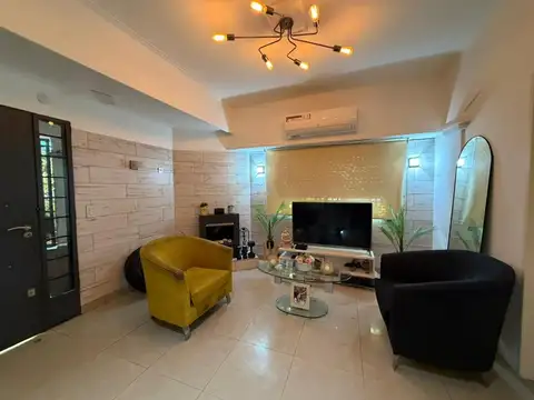 Depto Tipo Casa en Venta de 4 dormitorios