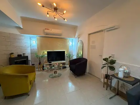 Depto Tipo Casa en Venta de 5 ambientes