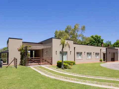 Venta CASA 5 ambientes Fincas de San Vicente, San Vicente