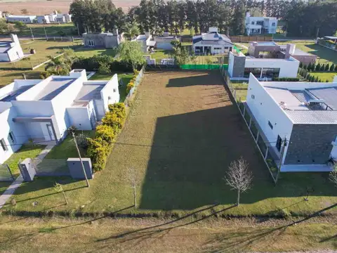 LOTE 900m2 FRENTE A PLAZA, AIRE Y SOL, AVELLANEDA